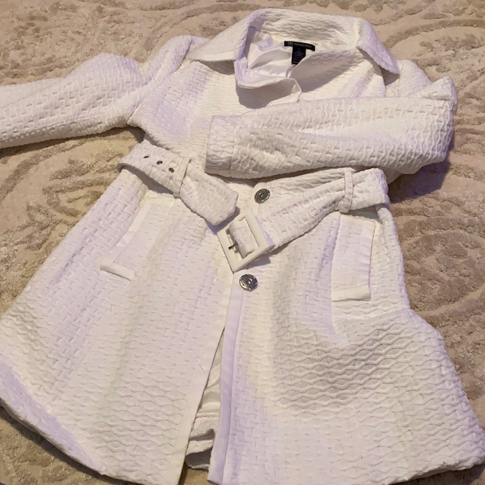 White INC lightweight belted jacket